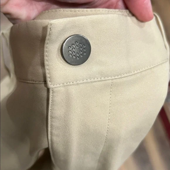 Puma Golf Shorts, Puma way 1 light khaki color, size US 34 waist lightweight - Picture 13 of 13